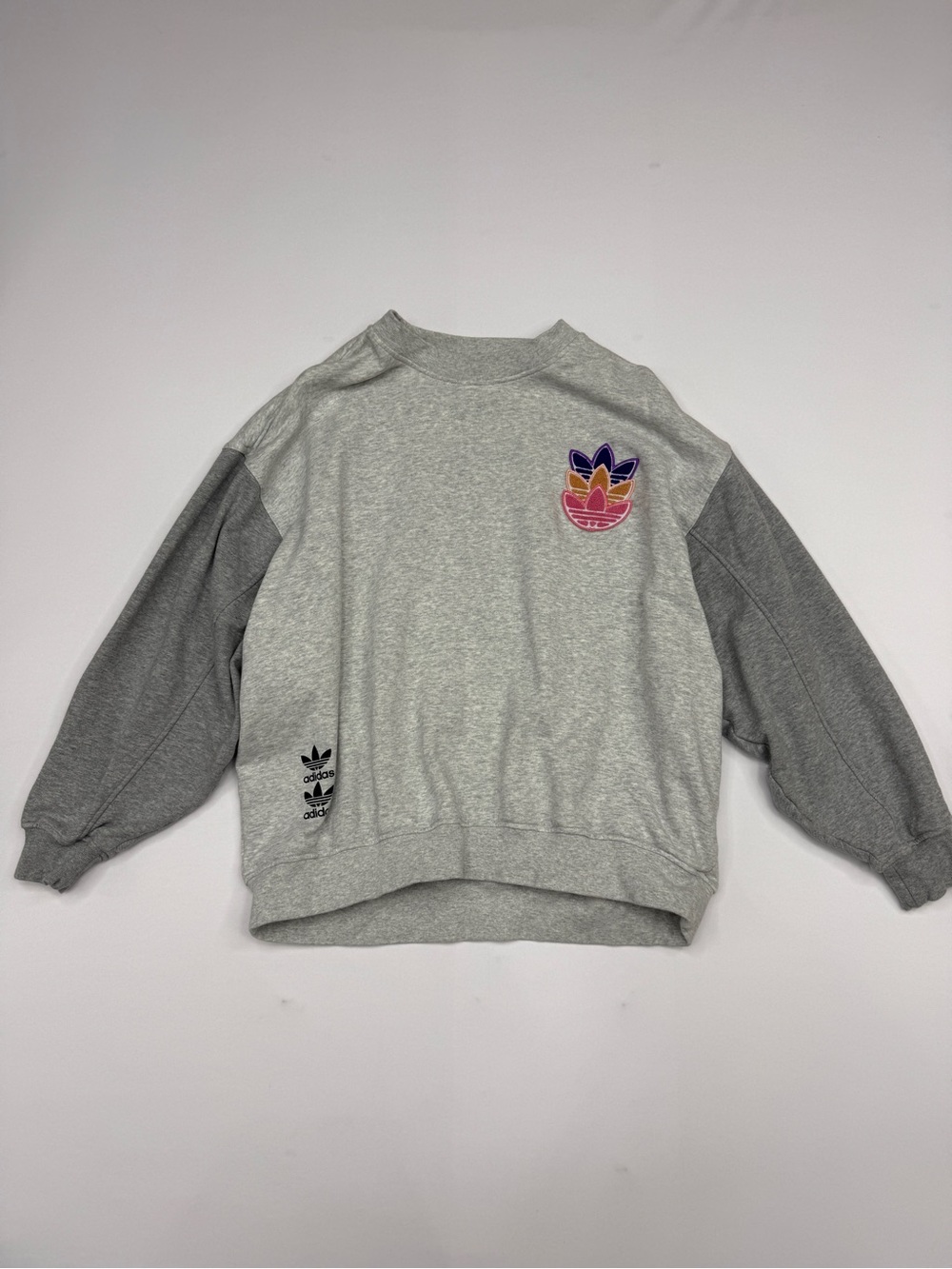 adidas Originals Logo Play Crewneck Sweatshirt Grey Women's XS